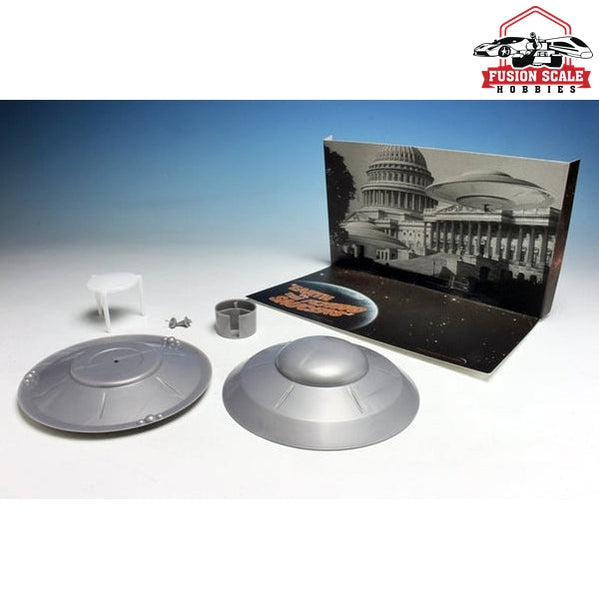 Atlantis Models Earth vs The Flying Saucers Plastic Model kit with Backdrop - Fusion Scale Hobbies