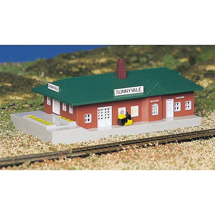 Bachmann N B/U Passenger Station