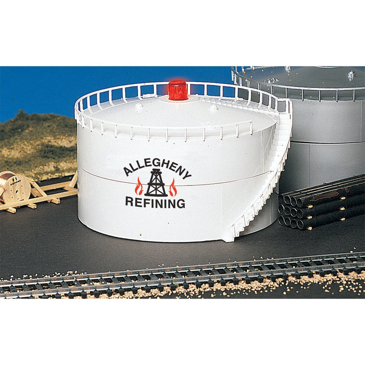 Bachmann HO Allegheny Oil Storage Tank w/Light