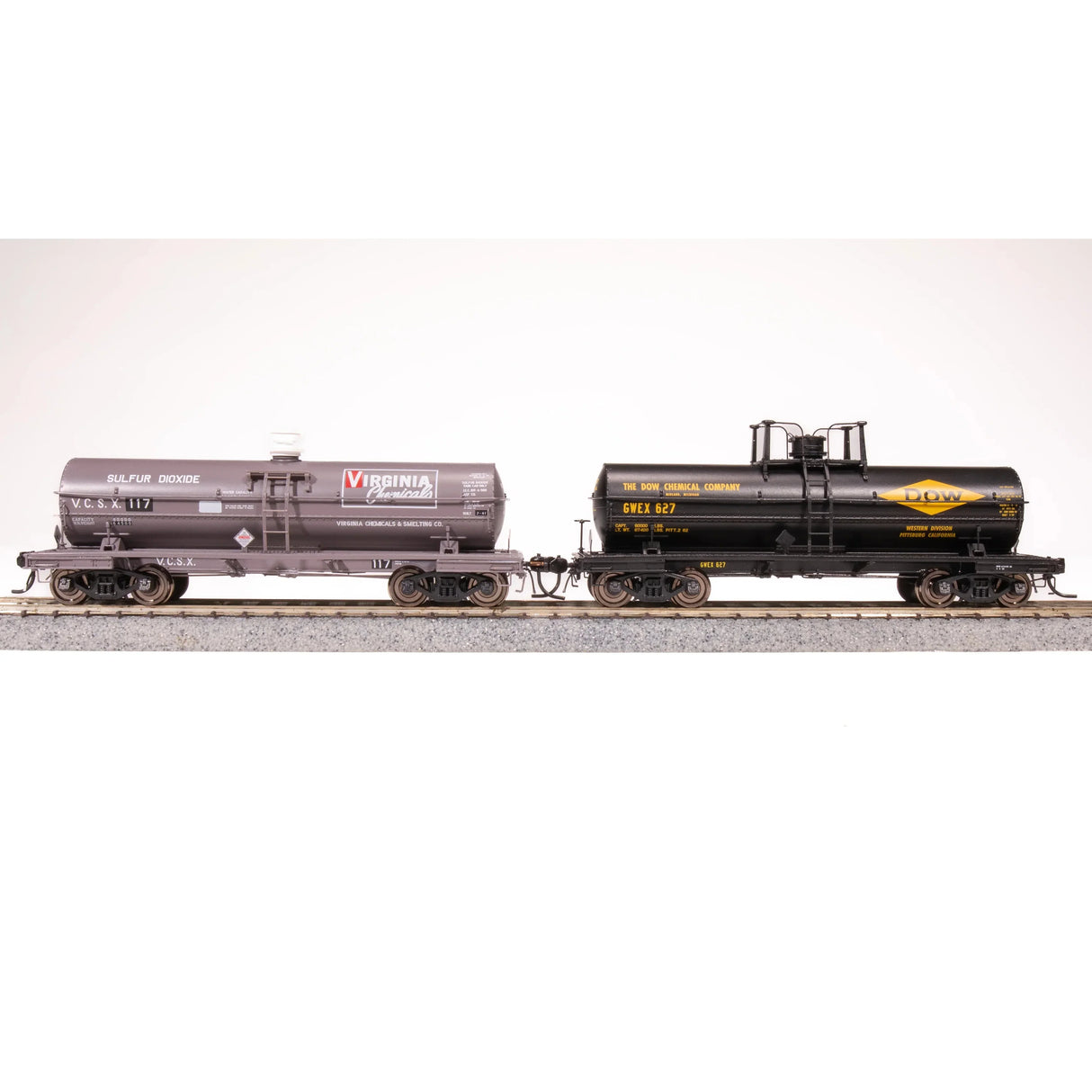 Broadway Limited HO 6000g Tank Car 2pk Dow Chemical/Virginia Chemical