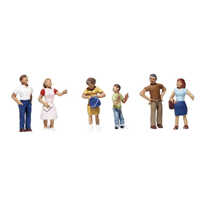 Window Shoppers - HO Scale - Two men, a boy and three women are included in this set