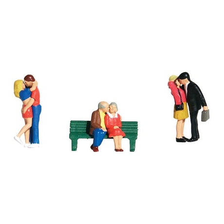 Lovers - HO Scale - Set includes three couples and a bench