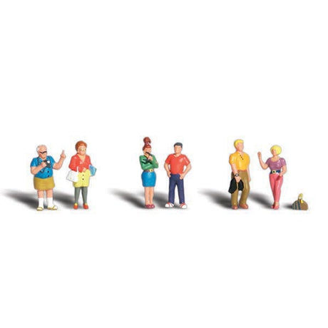 Tourists - HO Scale - Set includes men and women enjoying some sightseeing