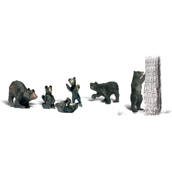 Black Bears - HO Scale - A set of black bears; three cubs and three adults in various poses