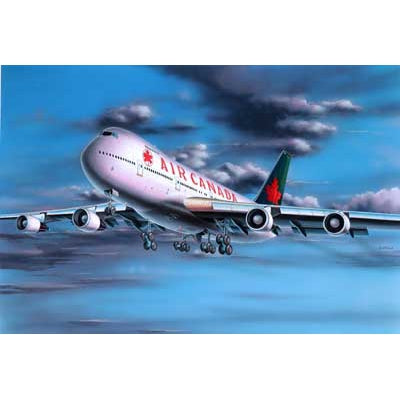 Revell 1/390 B747 Air Canada Commercial Airliner