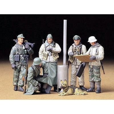 1/35 German Soldiers Field Briefing (5) - Fusion Scale Hobbies