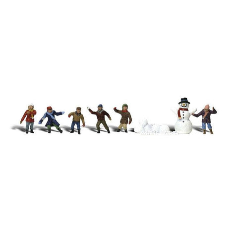 Snowball Fight - HO Scale - A set of kids, several small and large snowballs, and a snowman