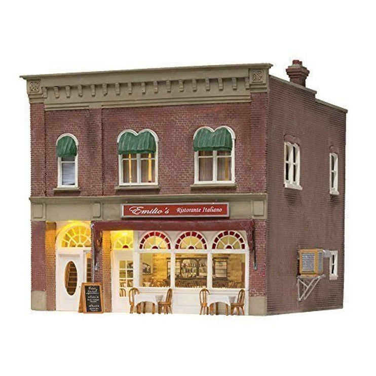 Woodland Scenics HO Scale  Emilio’s Italian Restaurant Built and Ready